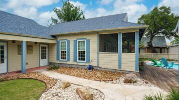 House (2 Bedrooms) | Property amenity