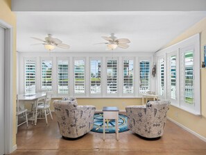 House (3 Bedrooms) | Property amenity - Pelican Cove by Miss Kitty’s (Rockport)