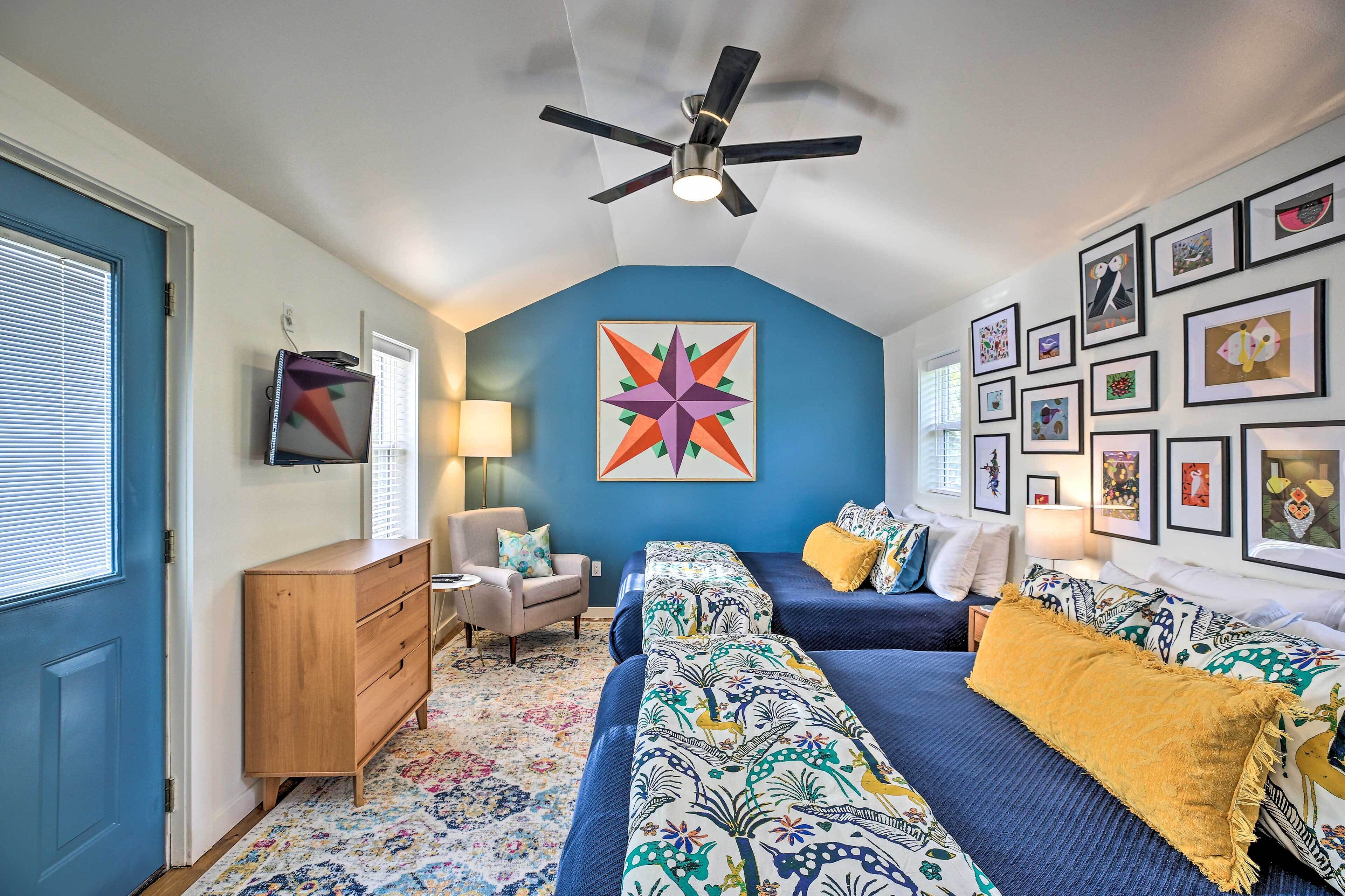 Sunny Hill Cottage Dry Ridge Escape w/ Deck!