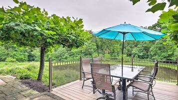 Apartment (3 Bedrooms) | Front of property