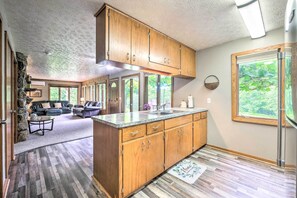 Apartment (3 Bedrooms) | Interior - 'mimis Place' ~ Ohio Countryside Duplex w/ Deck (Dalton)