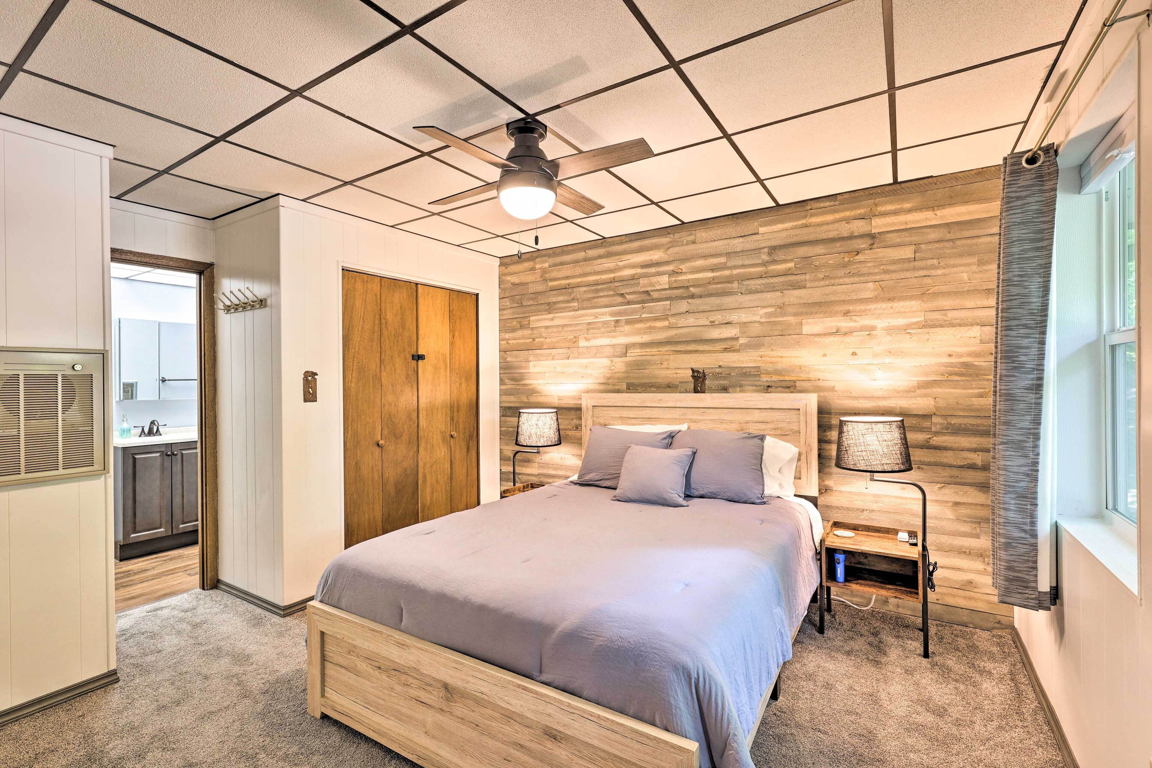 4-season Family Retreat ~ 2 Mi to Ski Resort!