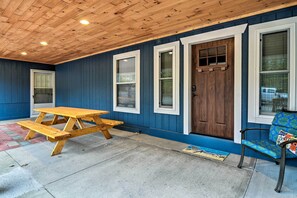 Cottage (3 Bedrooms) | Interior - All Season Big Bear Lake House, Walk to Beach (Johannesburg)