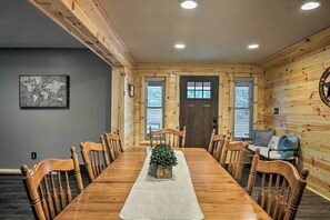 Interior - All Season Big Bear Lake House, Walk to Beach (Johannesburg)