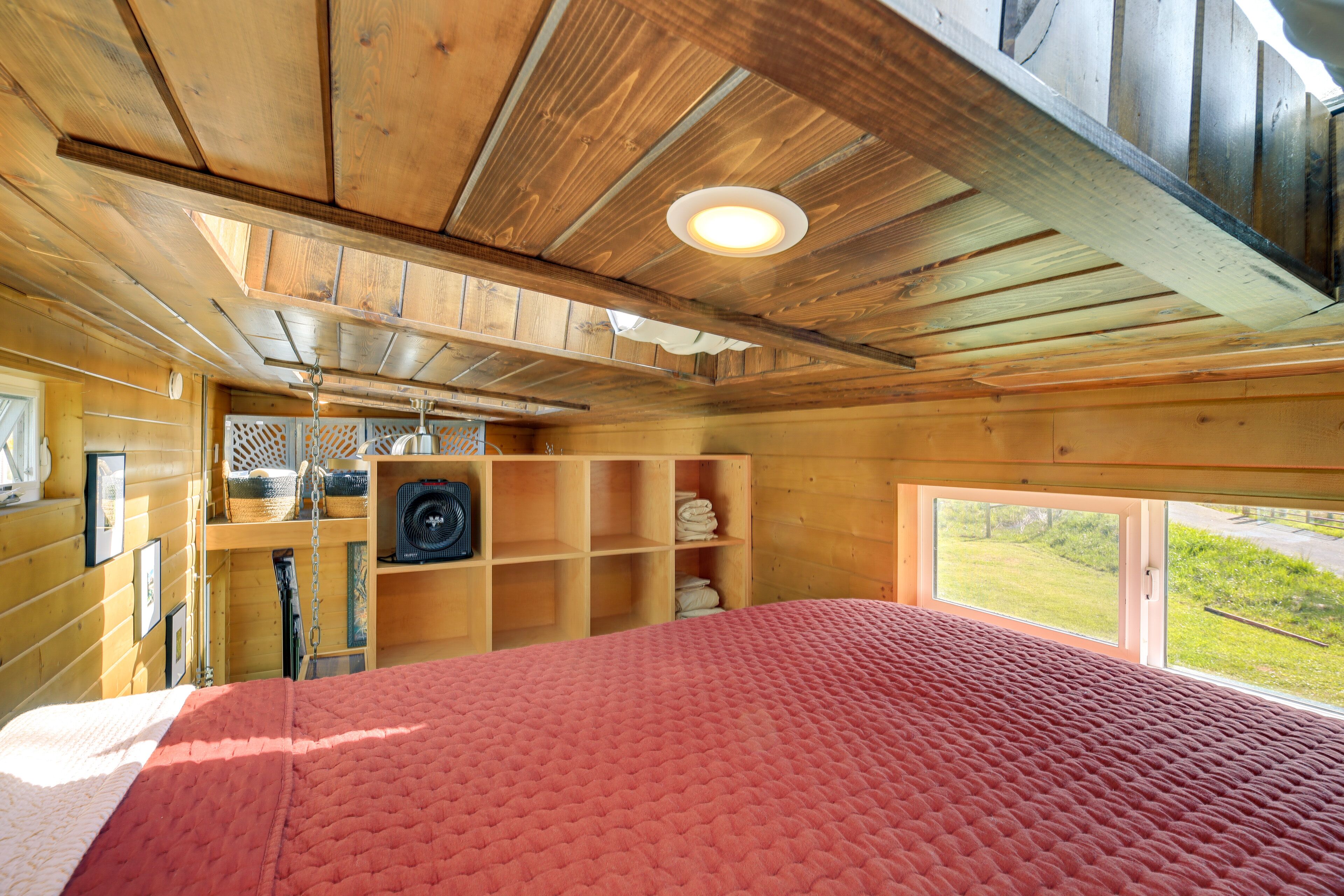 Abingdon Vacation Rental Tiny Home on 10-acre Farm