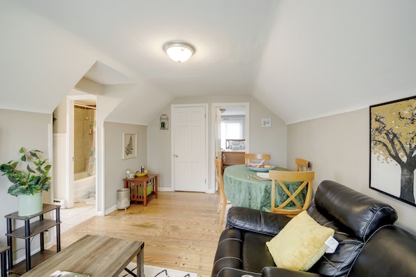 House (1 Bedroom) | Interior