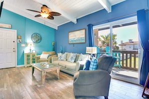 Interior - Beachfront, Pet-friendly South Padre Island Condo (South Padre Island)