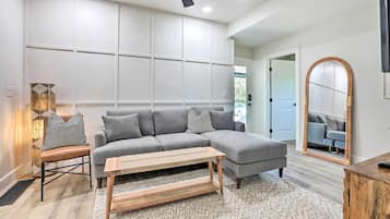 House (2 Bedrooms) | Front of property