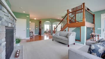 House (4 Bedrooms) | Interior
