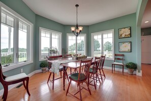 House (4 Bedrooms) | Interior