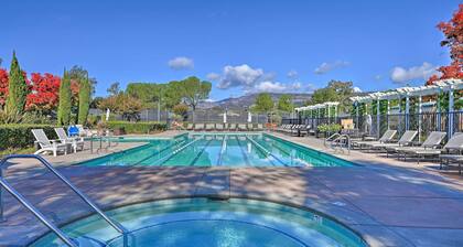 Bright & Airy Napa Condo W/patio on Golf Course!