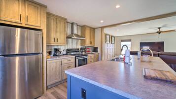 ุงูู
ูุดุฃุฉ ู
ู ุงูุฏุงุฎู