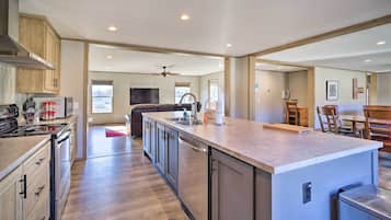 ุงูู
ูุดุฃุฉ ู
ู ุงูุฏุงุฎู