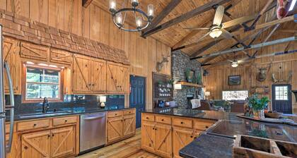 Waterfront Deck: Home on Ouachita River!