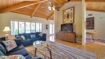 电视、DVD 播放器、书