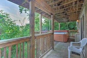 House (4 Bedrooms) | Interior - Cabin w/ Mount Leconte Views, Hot Tub, Pool Table! (Gatlinburg)