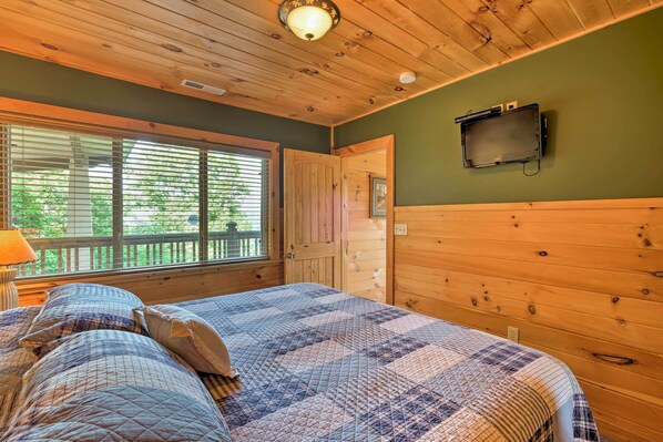 House (4 Bedrooms) | Interior - Cabin w/ Mount Leconte Views, Hot Tub, Pool Table! (Gatlinburg)