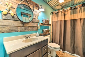 House (5 Bedrooms) | Interior - Cadiz Abode w/ Decks, Fire Pit, & Lake Access (Cadiz)