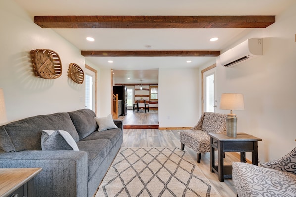 House (3 Bedrooms) | Interior