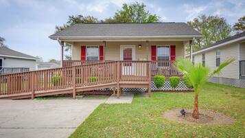 House (3 Bedrooms) | Front of property