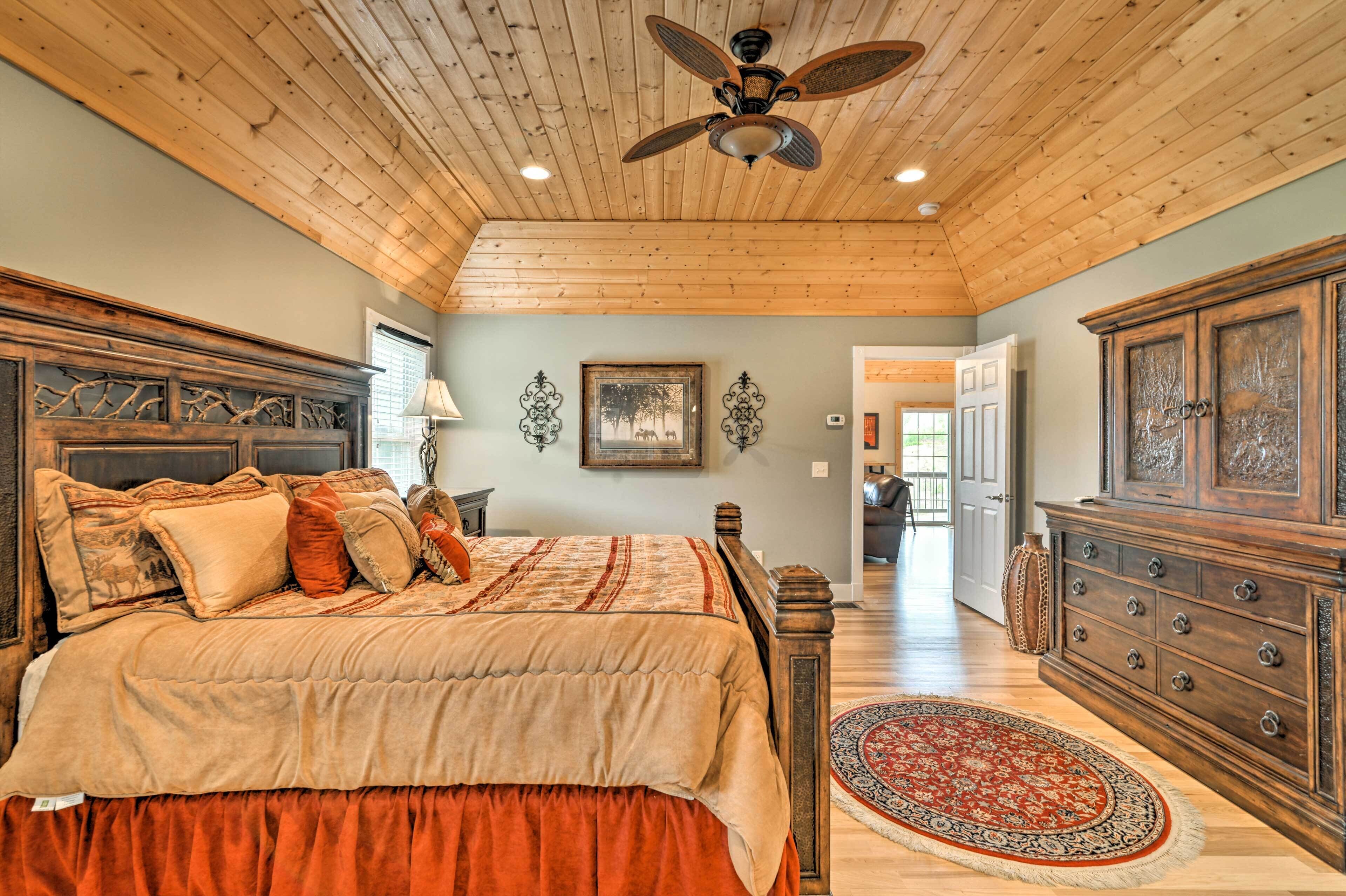 'buck Mountain Escape' w/ 2 Decks & Smoky Mtn View