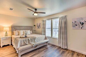 House (3 Bedrooms) | 3 bedrooms, iron/ironing board, free cribs/infant beds, bed sheets