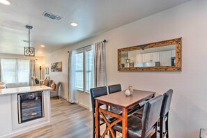 House (3 Bedrooms) | In-room dining - Charming Mckinney Home, Close to Downtown! (McKinney)