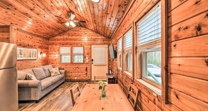 Charming New Bern Log Cabin - Pets Welcome!