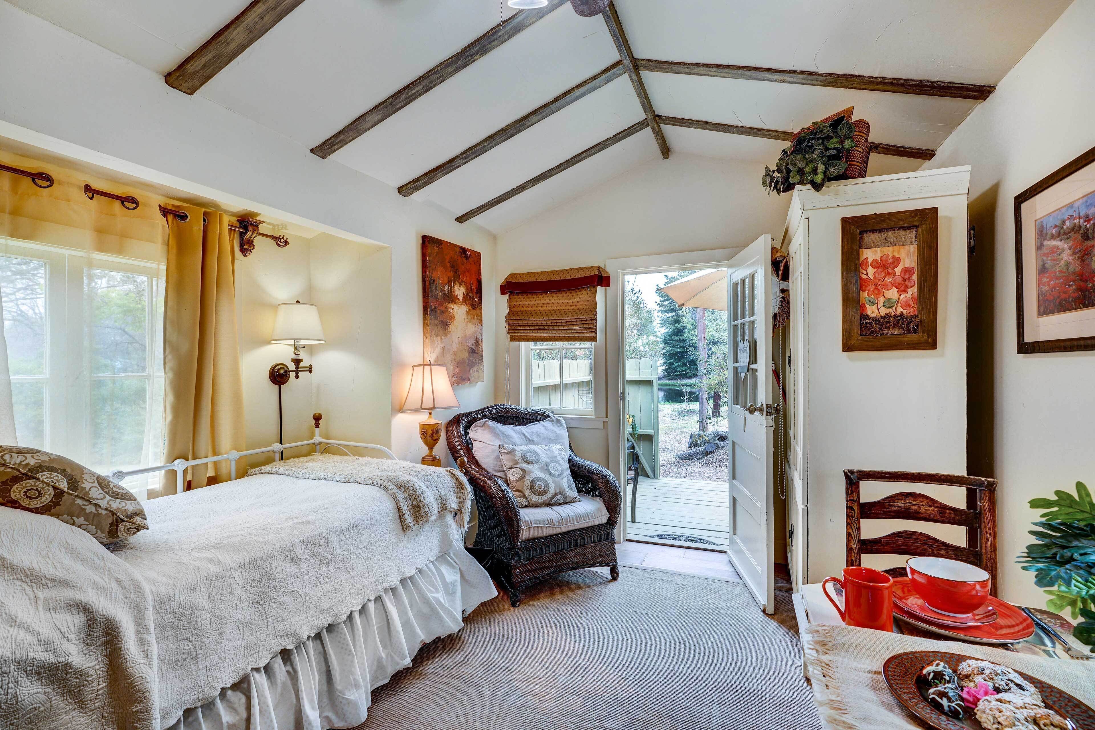 Charming Tiny Home w/ Deck & Pond Access!