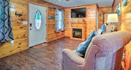 Charming Jamestown Cabin w/ Large Backyard!