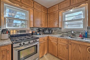 House (3 Bedrooms) | Interior - Charming Family Home ~ 4 Mi to Granite Peak! (Wausau)