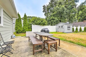 Cottage (4 Bedrooms) | Interior - Charming Old Saybrook Cottage < 1 Mi to Beach (Old Saybrook)