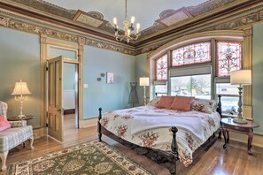 House (5 Bedrooms) | Interior