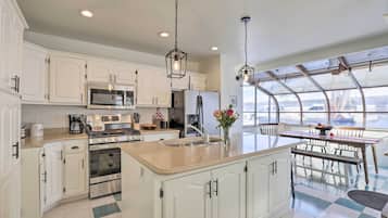 Rumah (5 Bedrooms) | Interior