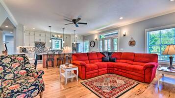 Rumah (3 Bedrooms) | Bagian depan properti