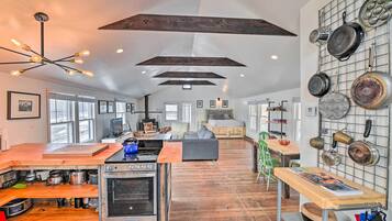 Apartment (0 Bedroom) | Interior