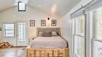 Apartment (0 Bedroom) | Interior