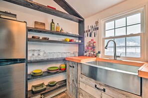 Apartment (0 Bedroom) | Interior