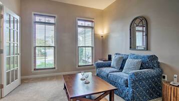 ุงูู
ูุดุฃุฉ ู
ู ุงูุฏุงุฎู