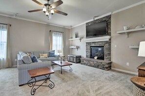 House (2 Bedrooms) | Interior