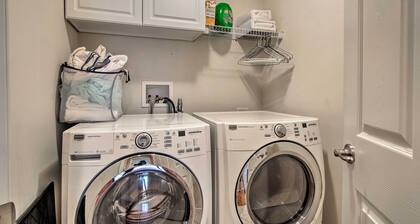 Great for Groups: Bayside Resort Home w/ Patio