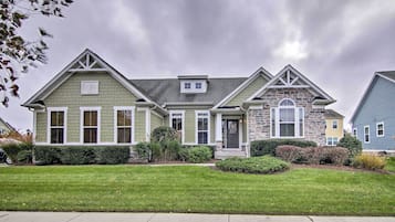 ู
ูุฒู (2 Bedrooms) | ูุงุฌูุฉ ุงูู
ูุดุฃุฉ