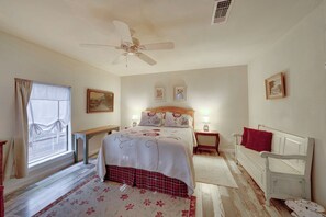 House (2 Bedrooms) | Interior - Fire Pit, Peaceful Porch! Family Cabin By Old Town (San Antonio)