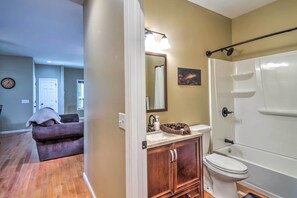 Cottage (2 Bedrooms) | Interior