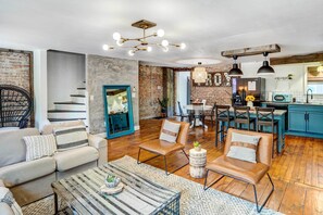 Rumah (2 Bedrooms) | Interior