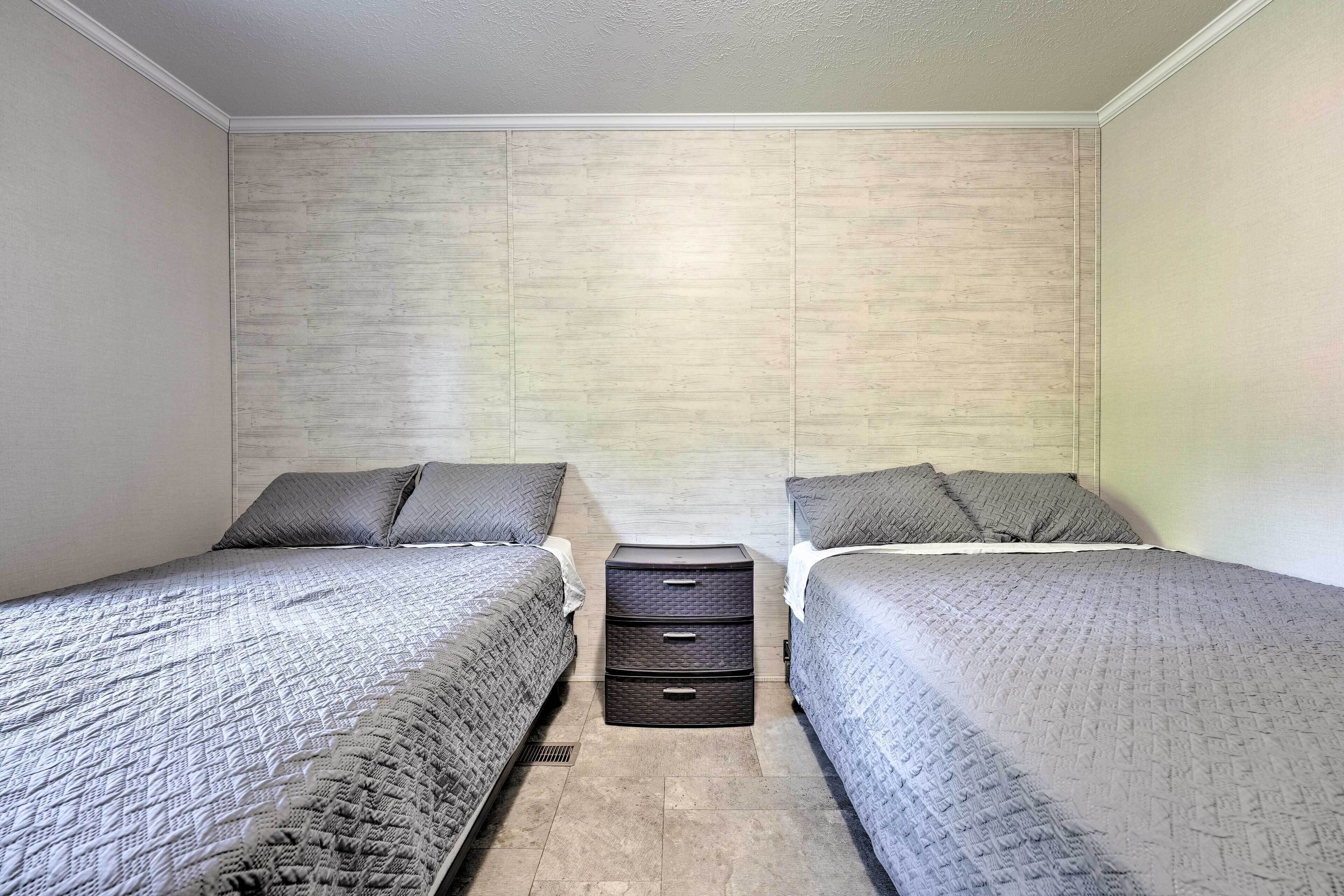 House (2 Bedrooms) | Interior