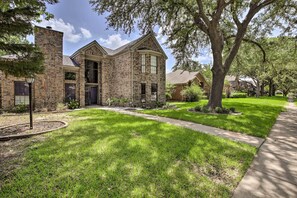 House (4 Bedrooms) | Interior - Convenient Allen Retreat, 2 Mi to Downtown! (Allen)