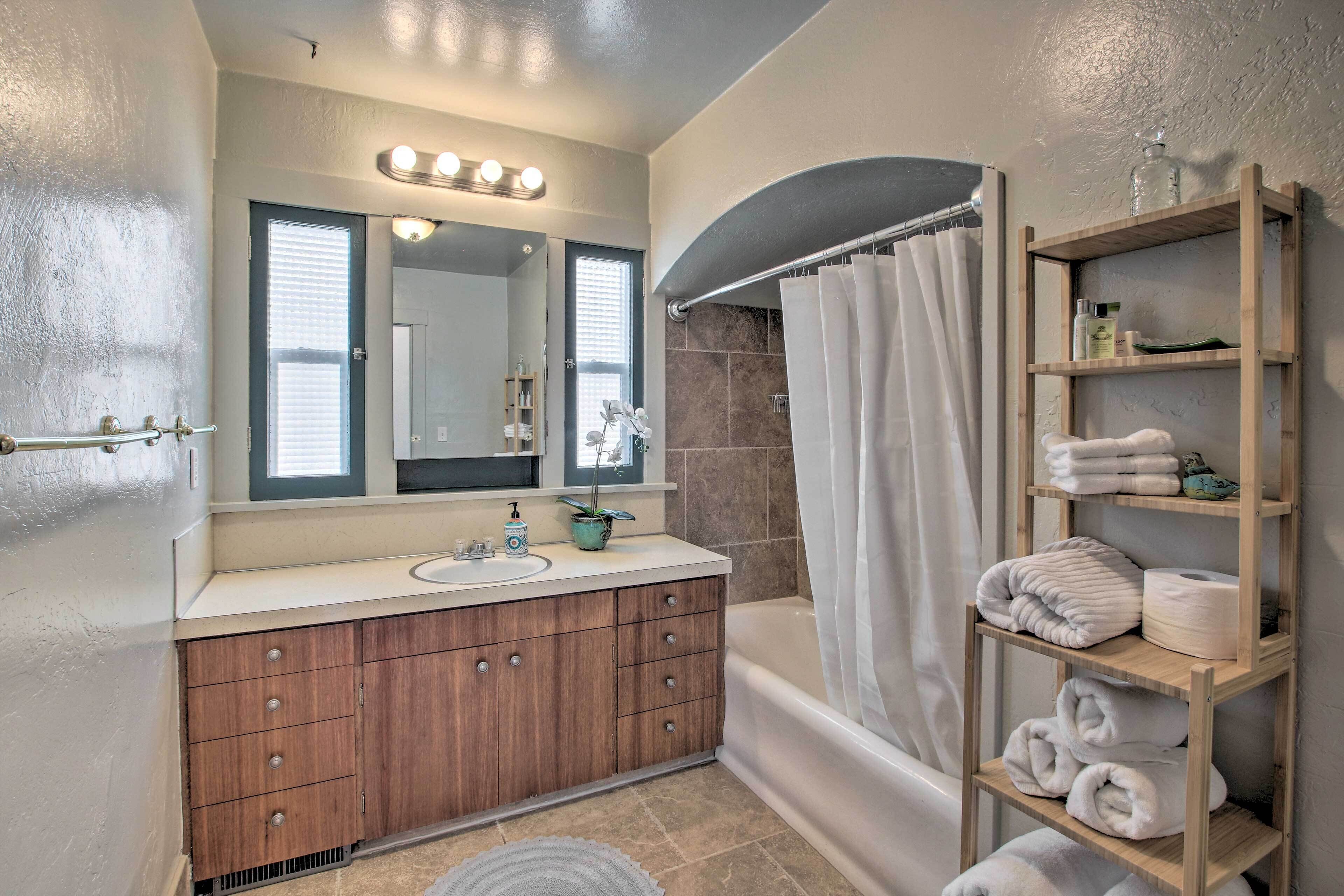 Convenient Preston Retreat w/ Private Yard!