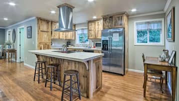 Cottage (2 Bedrooms) | Interior