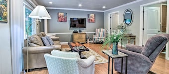 Coos Bay Retreat < 2 Mi to Marina & Casino!